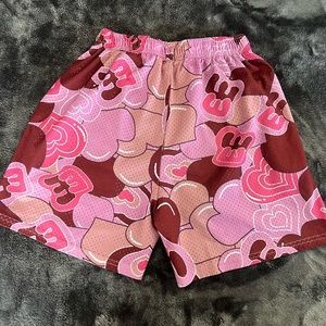 Eric Emanuel Basic Short Pink Hearts Size Small (FITS MEDIUM)